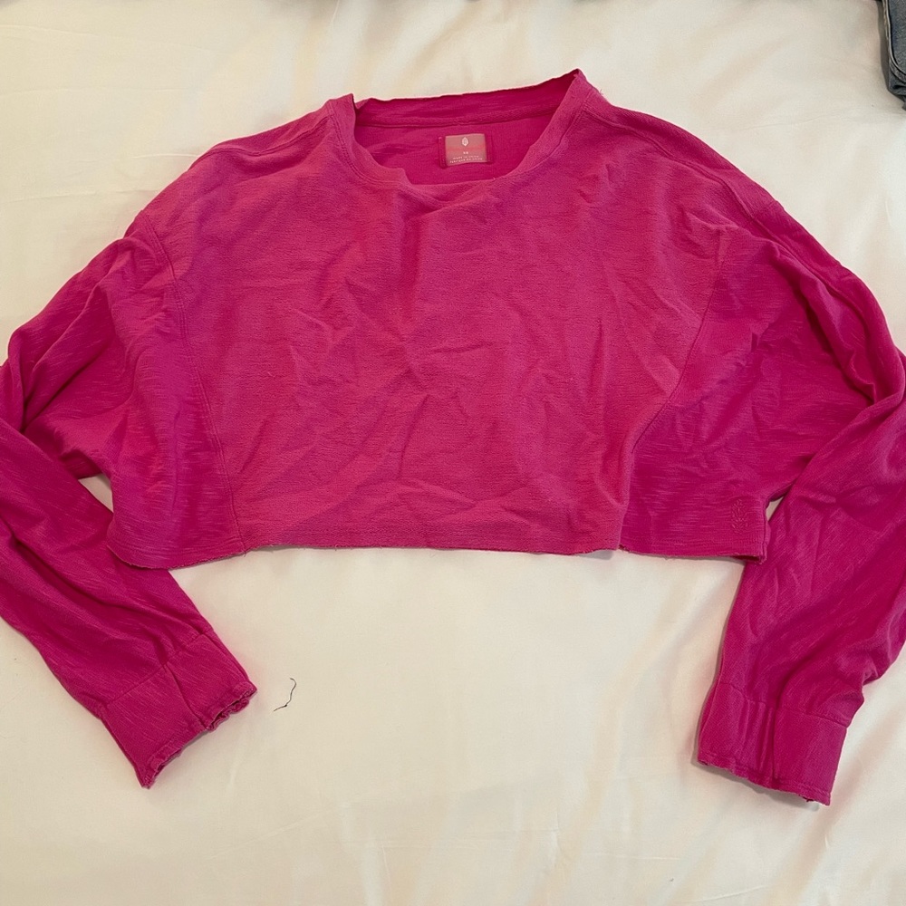 Free people pink cropped sweatshirt size xs